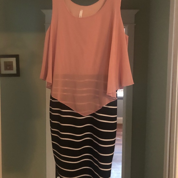 Dress - Picture 3 of 4